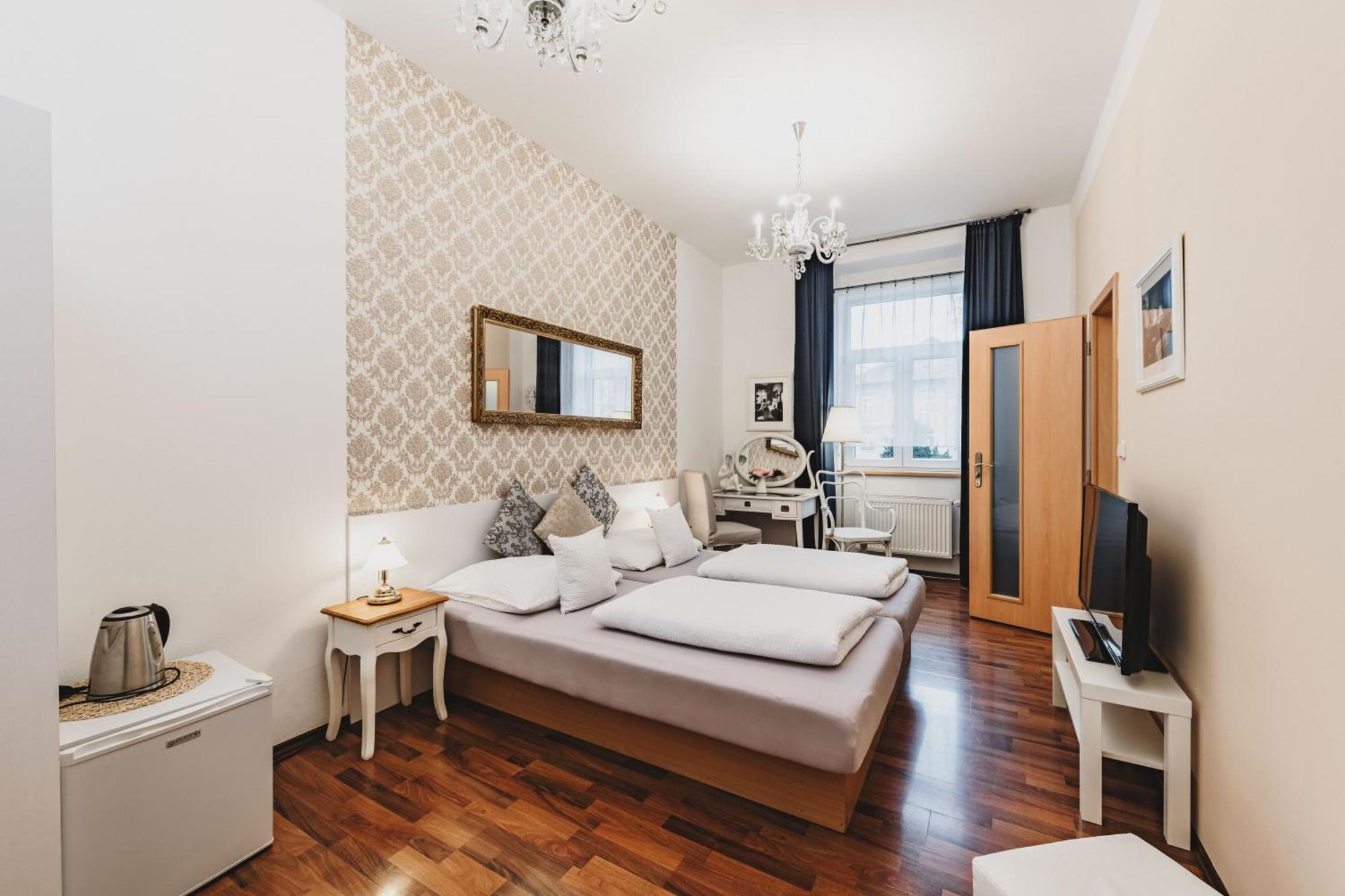 Grand Tabor Hotel Bagian luar foto