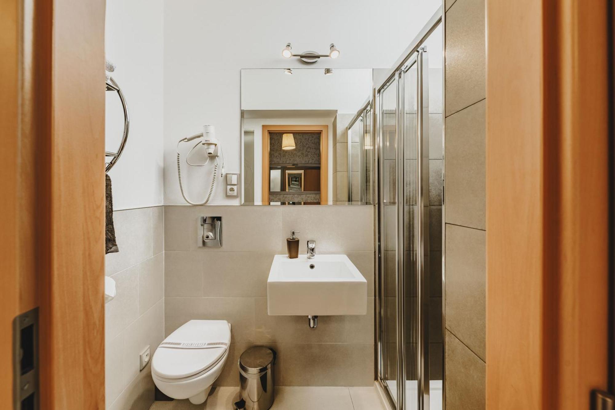Grand Tabor Hotel Bagian luar foto