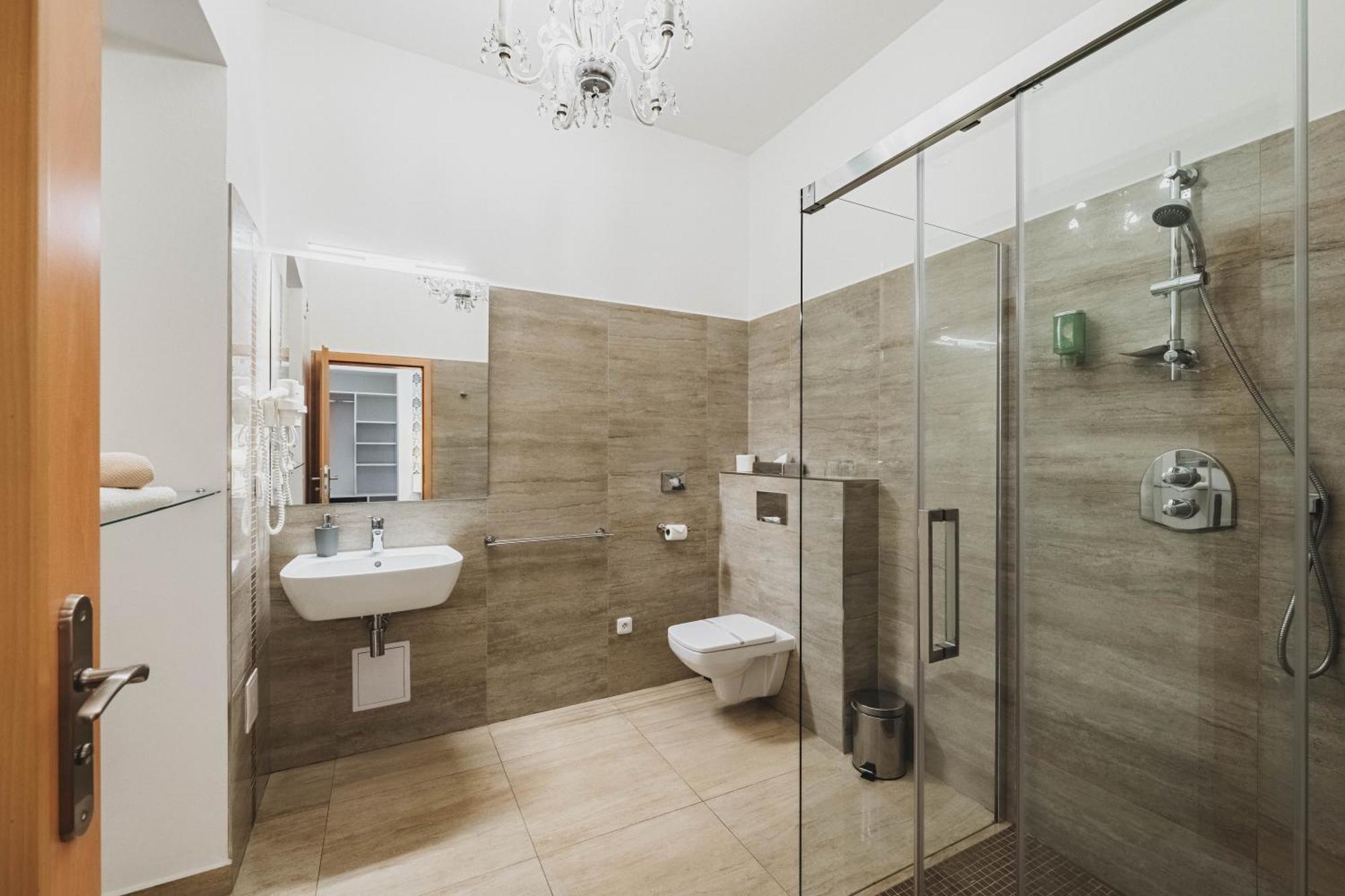 Grand Tabor Hotel Bagian luar foto