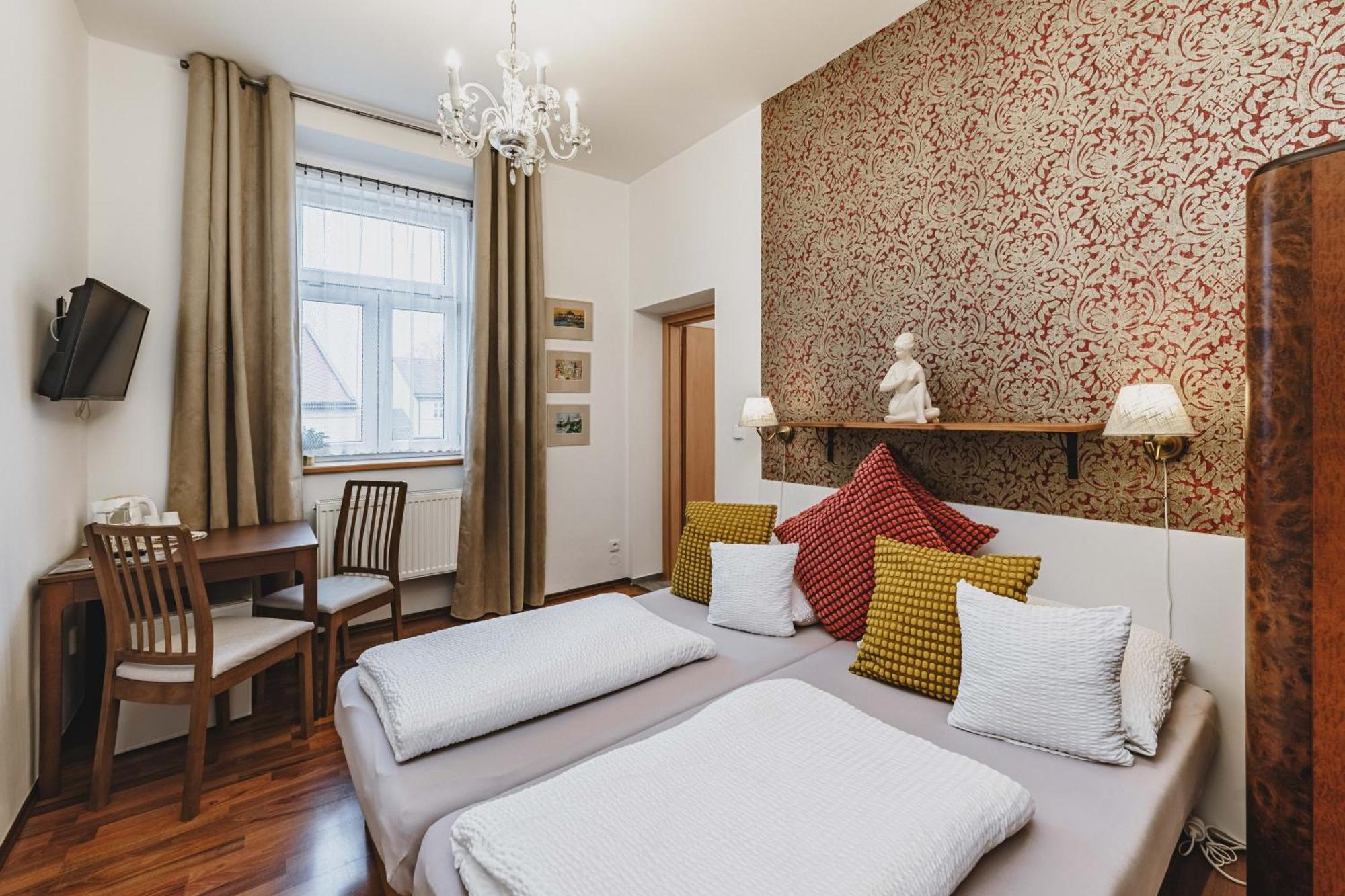 Grand Tabor Hotel Bagian luar foto