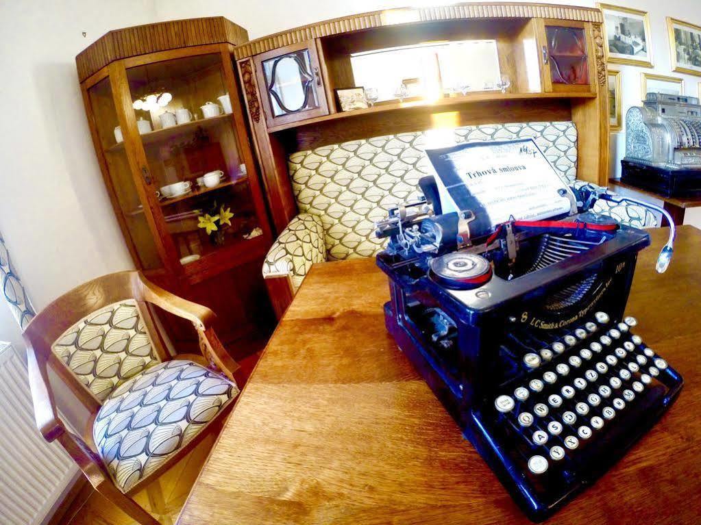 Grand Tabor Hotel Bagian luar foto